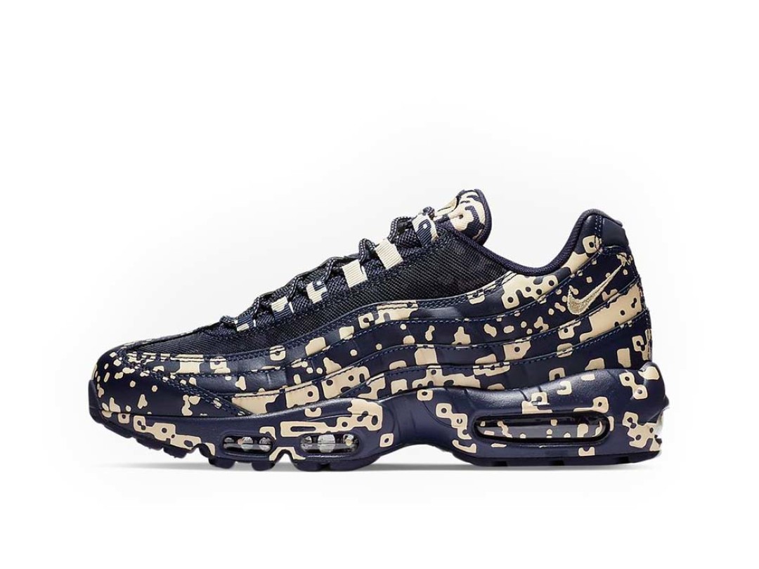 Nike: прежняя цена 14990 руб. — новая цена 6999 руб.