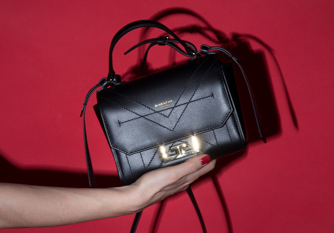 Сумка Givenchy, 74 590 рублей (DayNight)