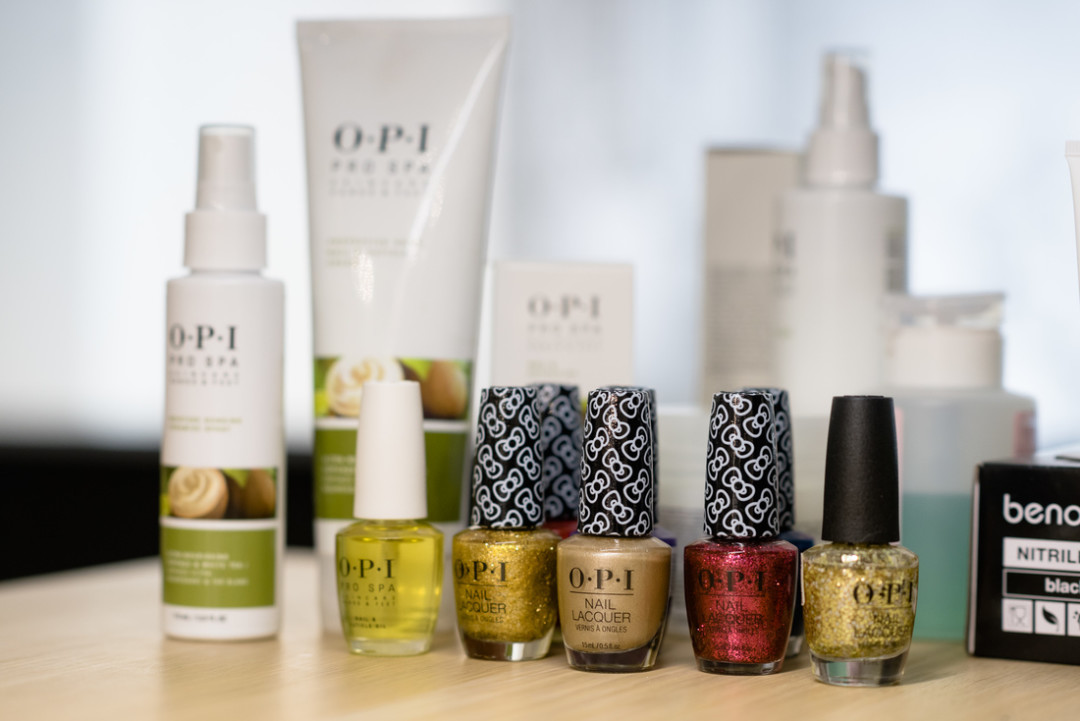 Специальная кератиновая формула, антиоксиданты и питательные вещества линии OPI PRO SPA ухаживают за кожей рук, ногтями и кутикулой