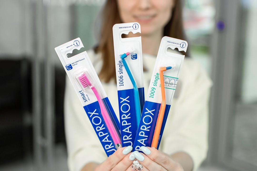 Набор для домашней гигиены полости рта (щетка и паста или две щетки на выбор), 1 400 ₽