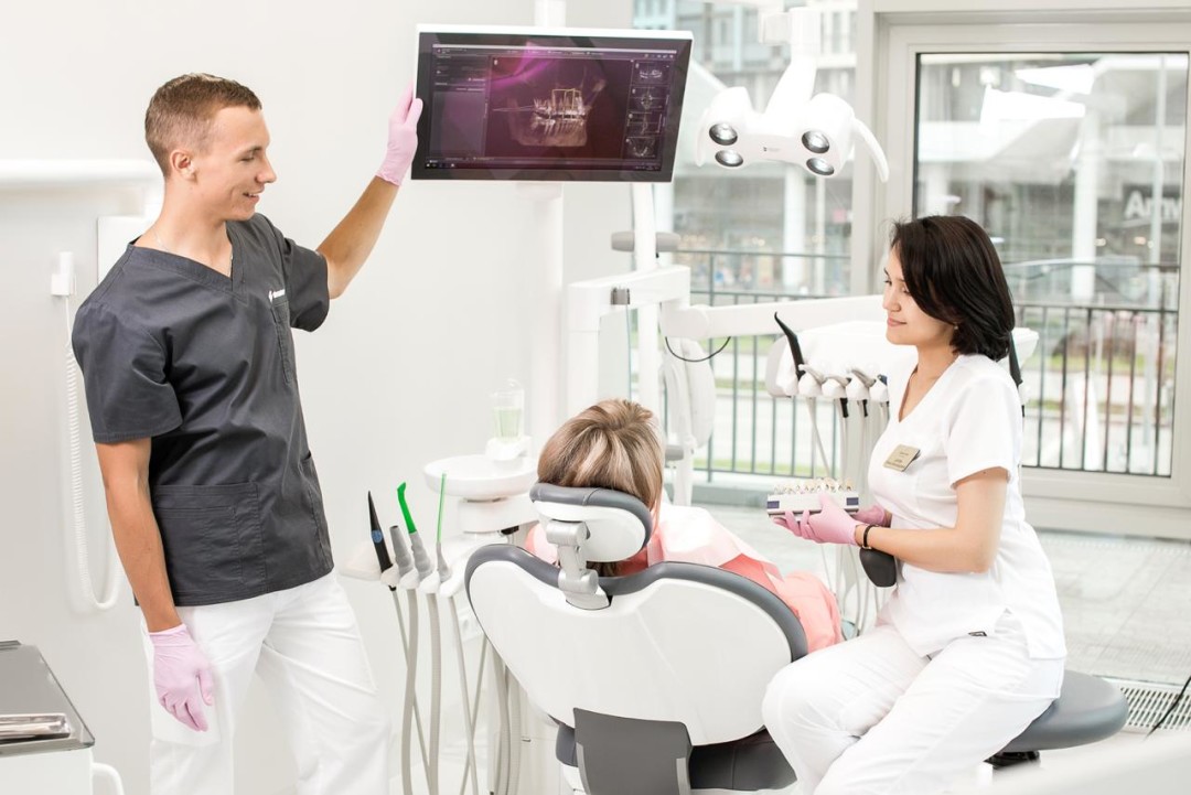 Полная гигиена полости рта методом Air Flow, 5 500 ₽