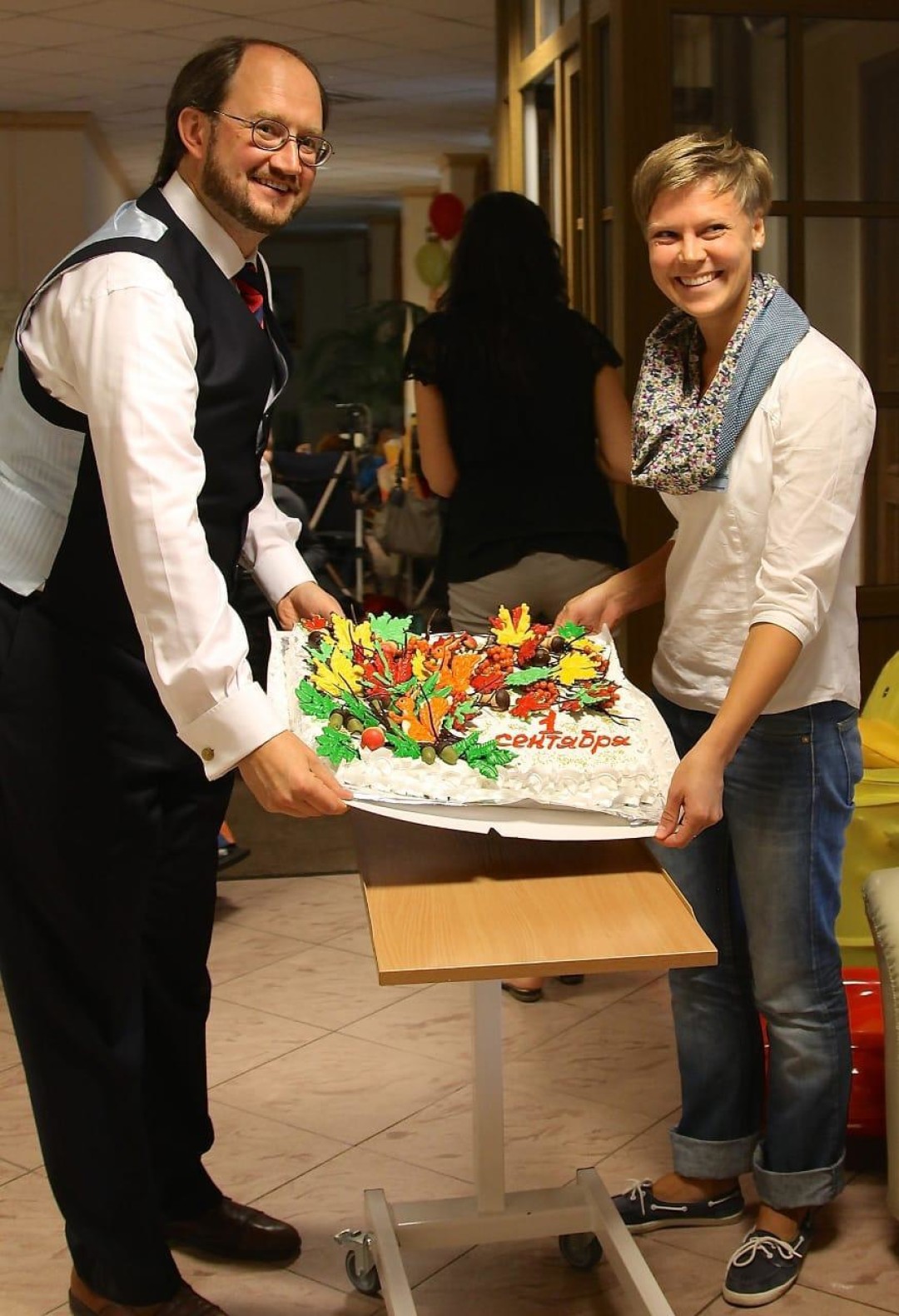 Отец Александр Ткаченко и руководитель отдела по организации мероприятий АНО «Детский хоспис» Ольга Субарева