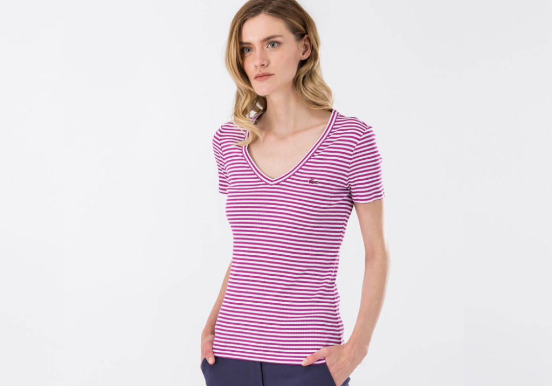 Футболка Lacoste, 1 950 рублей (ТРЦ «Галерея»)