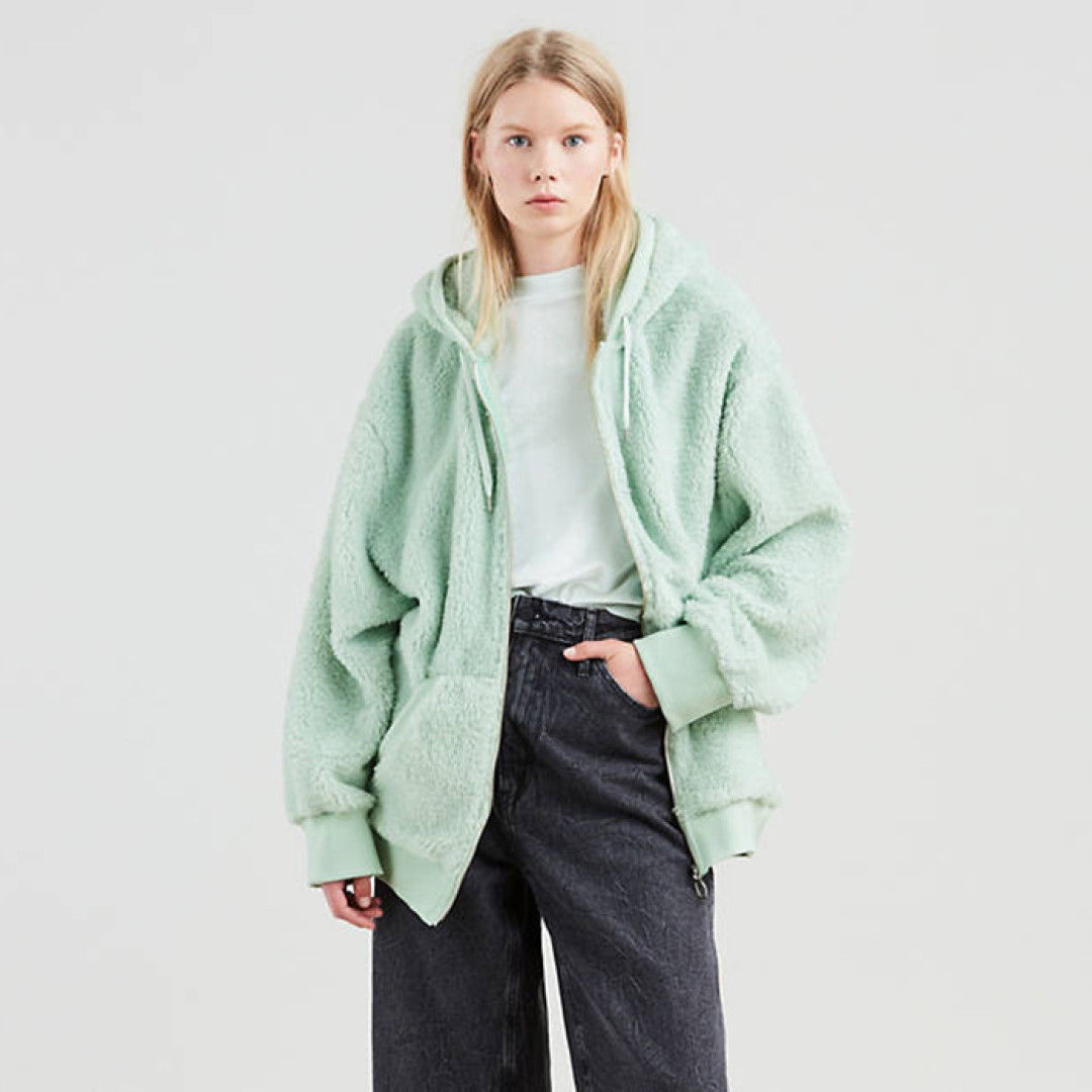Худи Levi's, 5 900 рублей (ТРЦ «Галерея»)
