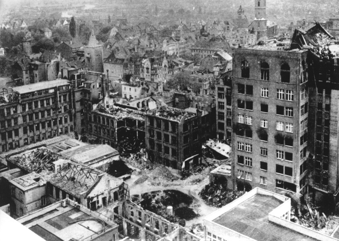 Разрушенная фабрика Zeiss в Йене, 1945 год