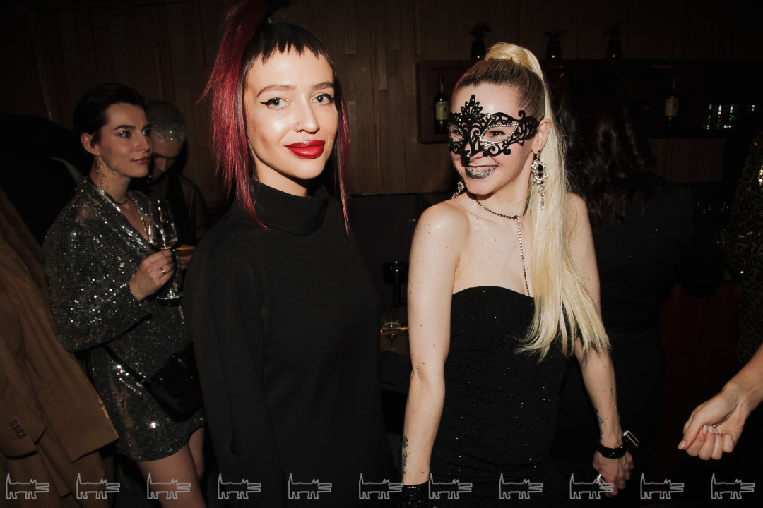 Светлана Тилишевская, Анастасия Холманских