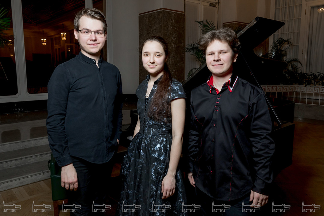 Василий Степанов, Елизавета Украинская, Алексей Савинков