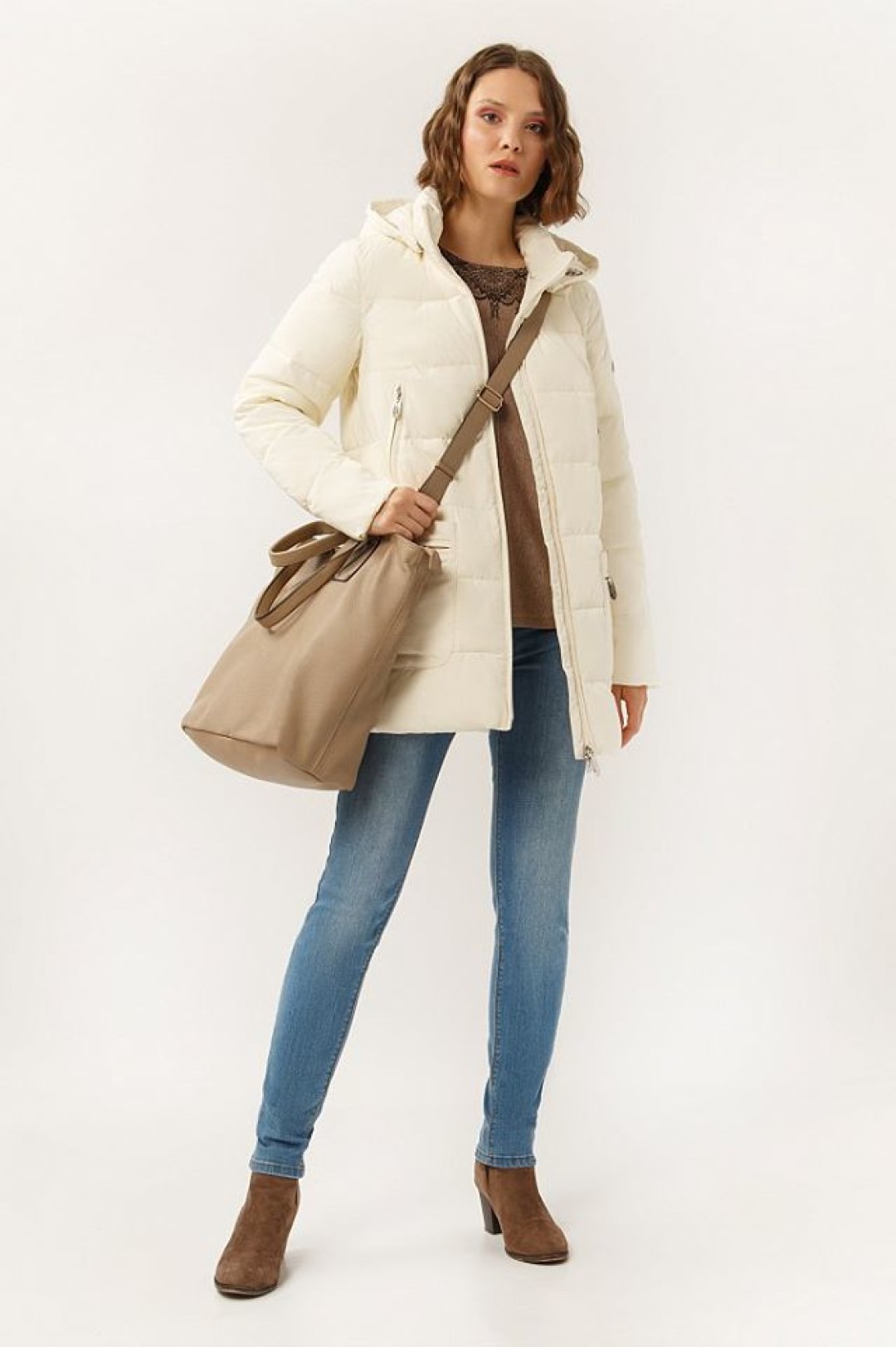 Женский пуховик из переработанного пластика Finn Flare, 5 990 рублей (ТРЦ «Галерея»)