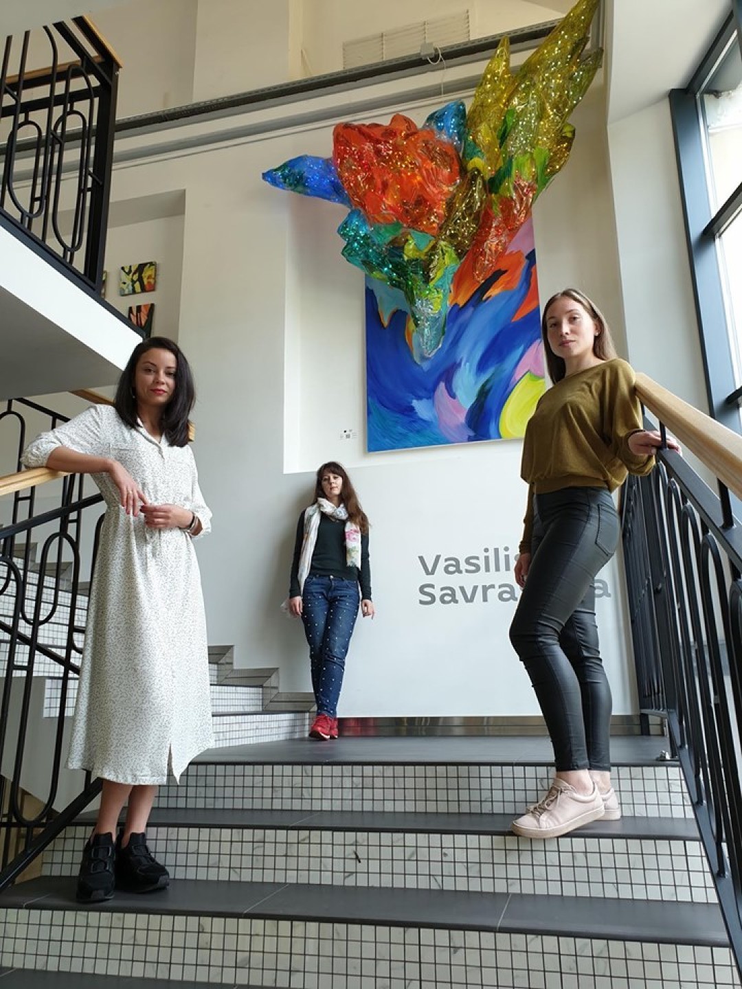 Проект художницы Василисы Саврасовой в пространстве фуд-корта Василеостровского рынка