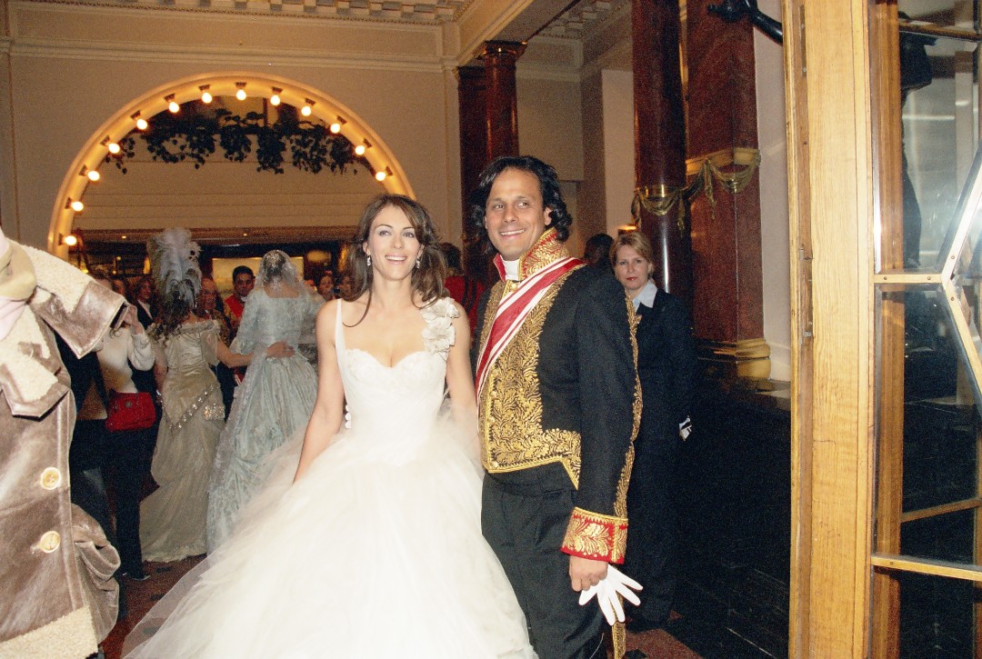 Элизабет Хёрли, ноябрь 2005 года