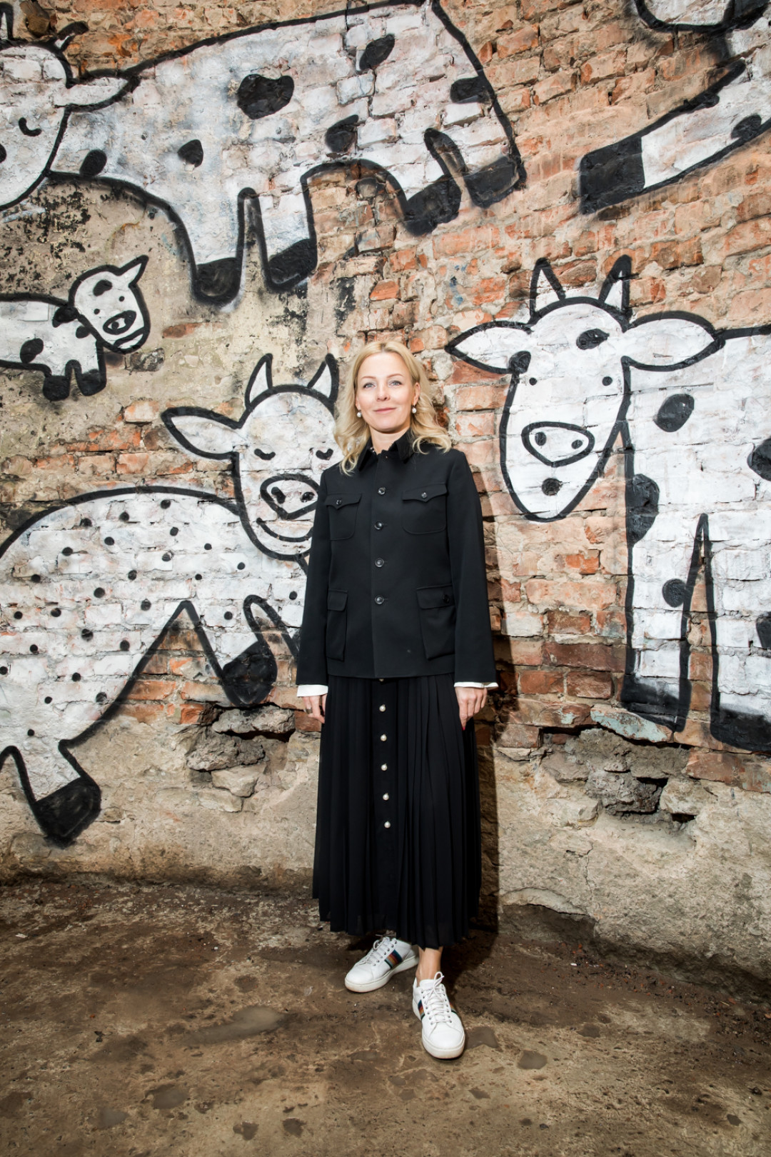 Елена Плахтий внутри бывшей силосной башни фермы, которую преобразили художник Турбен и мудиа-художница Анна Мартыненко