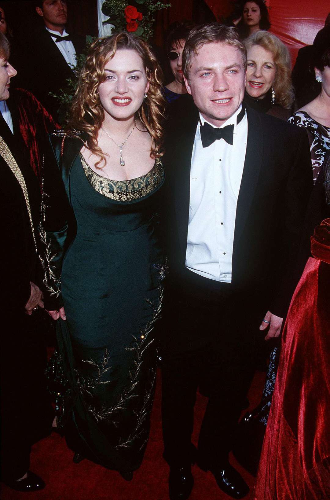 Кейт Уинслет в Givenchy by Alexander McQueen, 1998