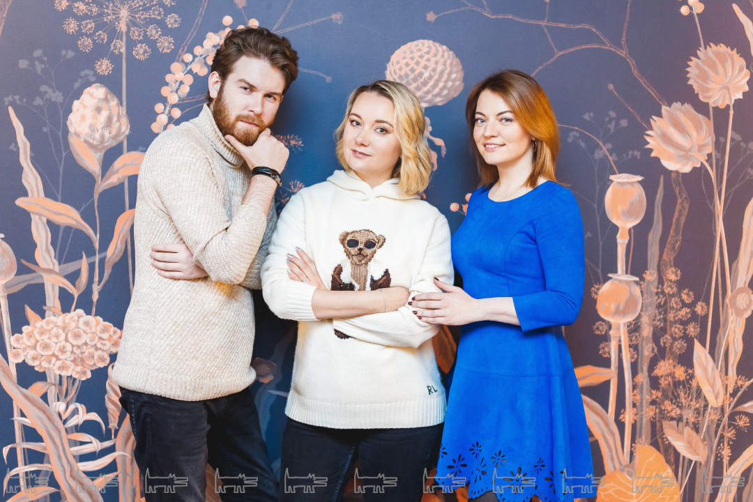 Евгений Старков, Алёна Волкова и Мария Савостина