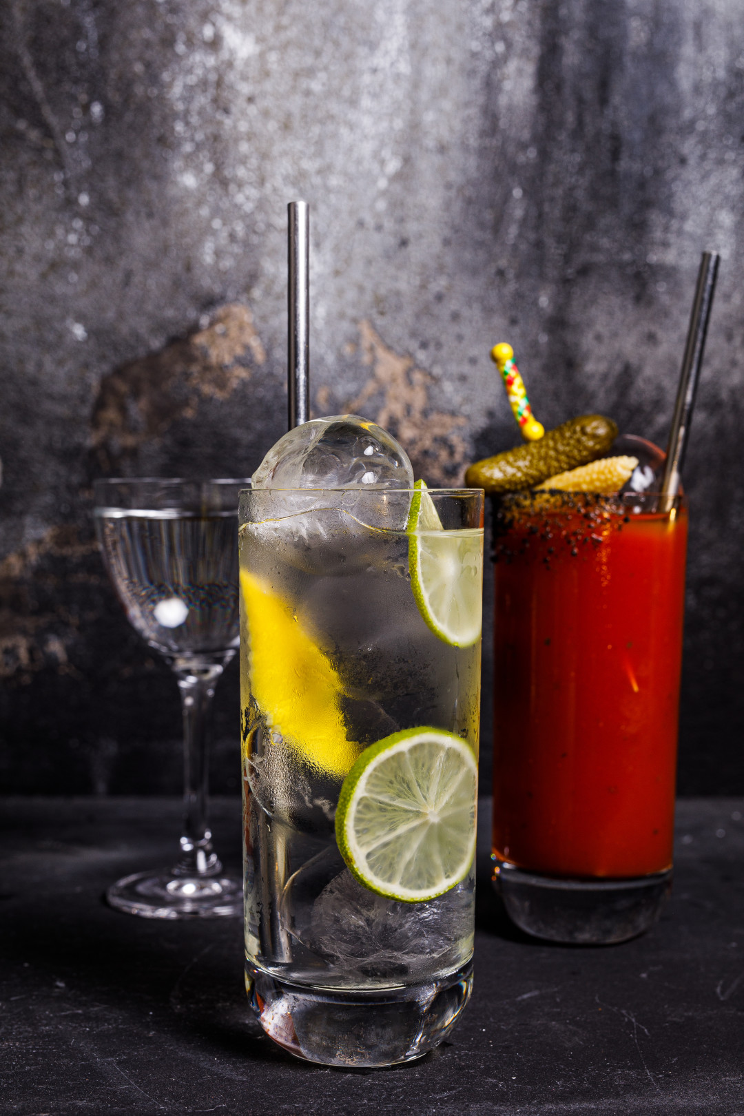 Коктейли «Фейхоа Гимлет», Verde G&T и Michelada