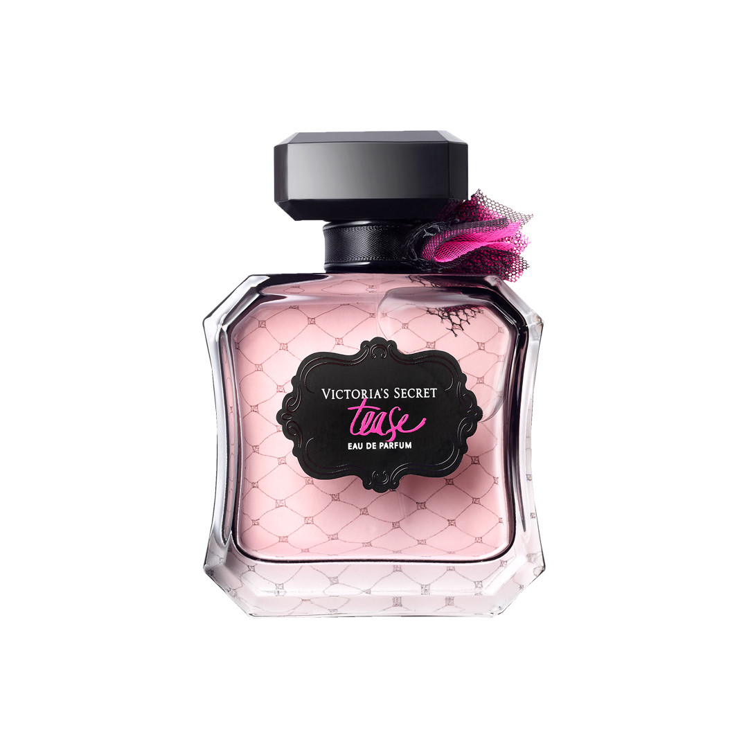 Туалетная вода Tease Victoria’s Secret, 4 299 рублей (ТРЦ «Галерея»)