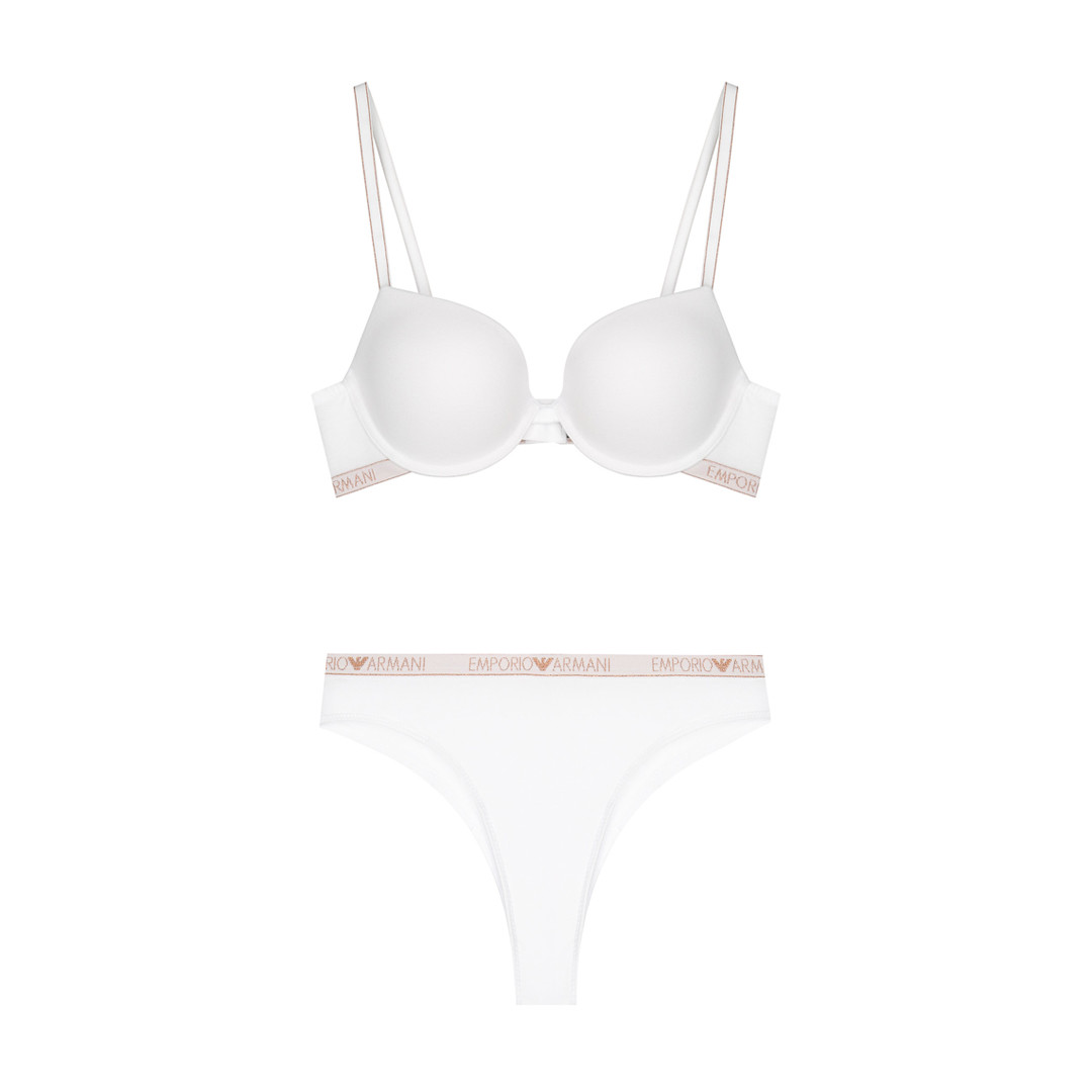 Бюстгральтер Emporio Armani, 3 010 рублей, трусики Emporio Armani, 1 680 рублей (Babochka)