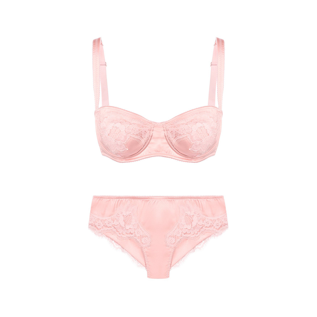 Бюстгальтер Dolce & Gabbana, 22 700 рублей, трусики Dolce & Gabbana, 15 450 рублей (ДЛТ)