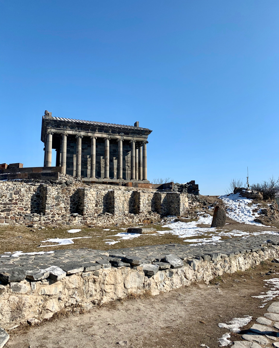 Языческий храм Гарни, построенный в I в. н.э.