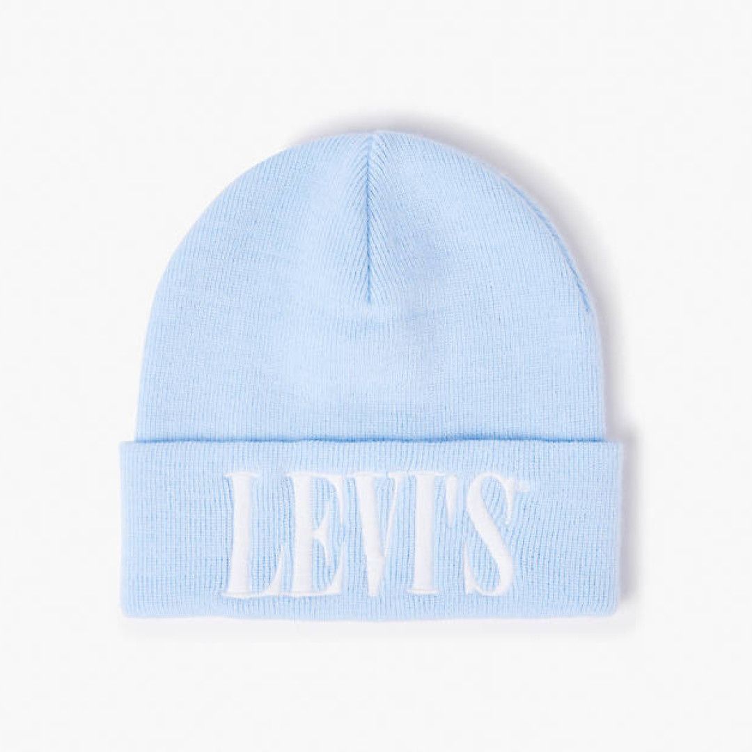 Шапка Levi's, 1 700 рублей (ТРЦ «Галерея»)