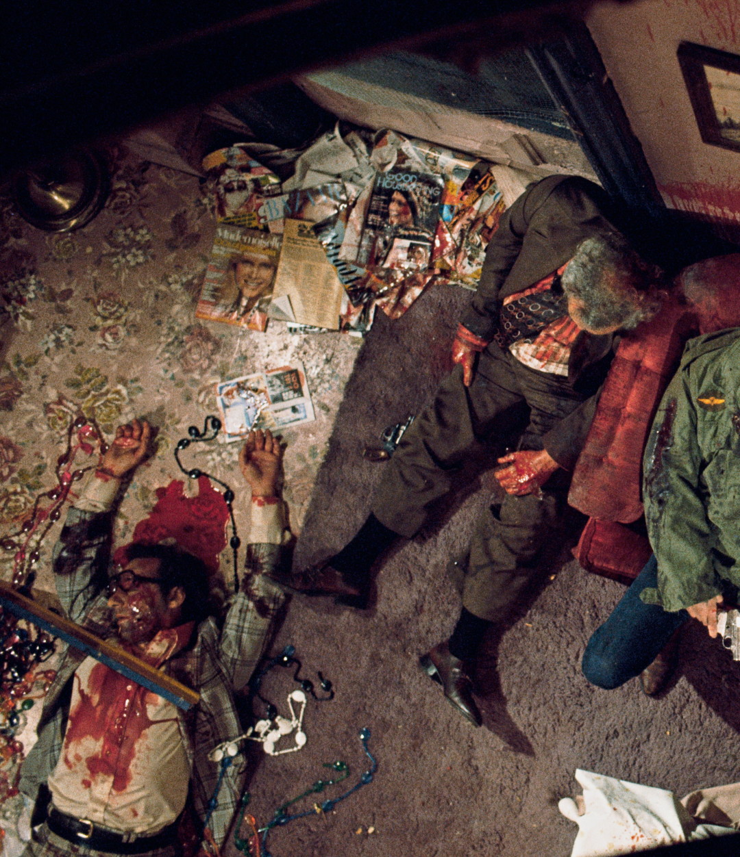 Скорсезе использовал съемку сверху, чтобы детально рассмотреть ужасные последствия стрельбы