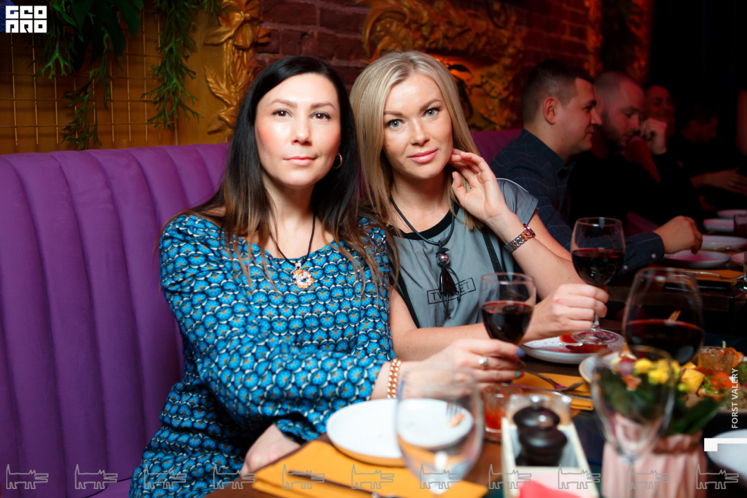 Любимый кувшин ярославль. Бар кувшин ярославль. Кувшин с крышкой керамика. Сайт кувшина ярославль. Сайт кувшина ярославль.