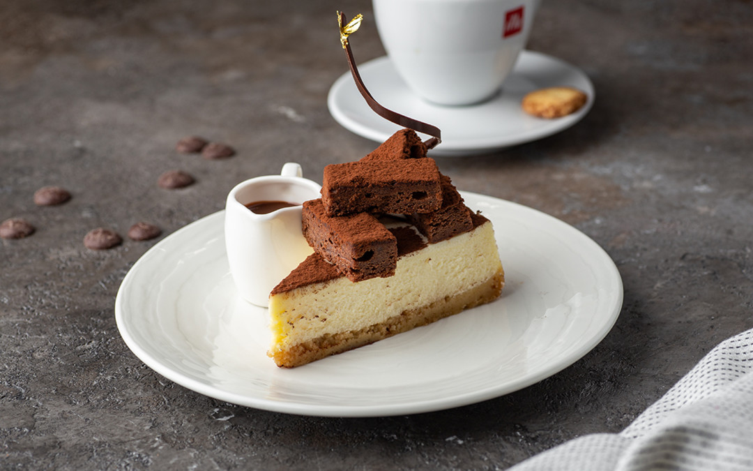 Чизкейк с шоколадным брауни, 350 руб.