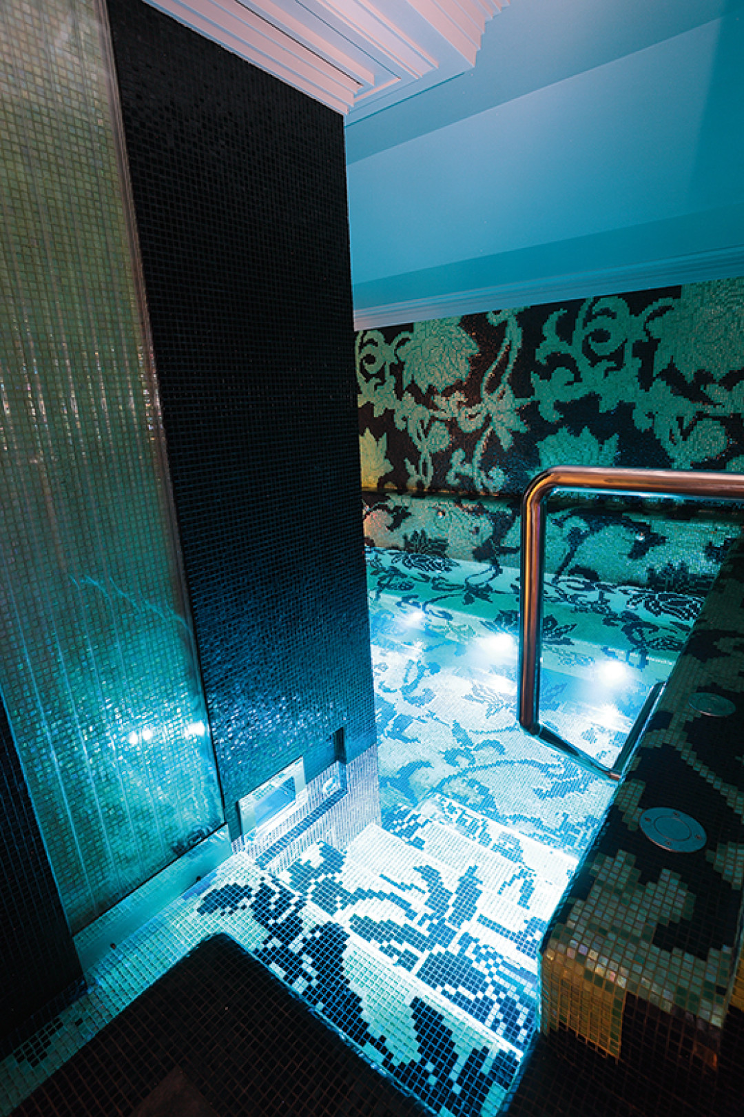 Космическое пространство из стеклянной мозаики (Artlab Design)