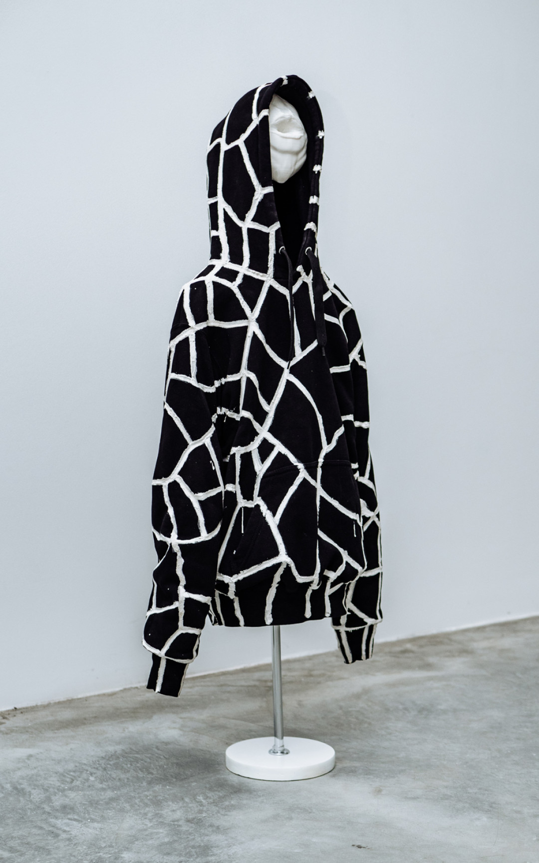 Фрагмент инсталляции «Карате-поэзия», фото: MYTH gallery