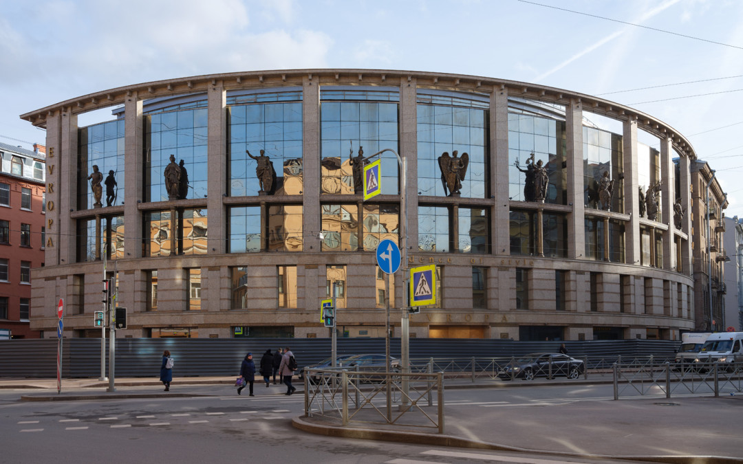 Торговый центр EVROPA на Петроградской стороне