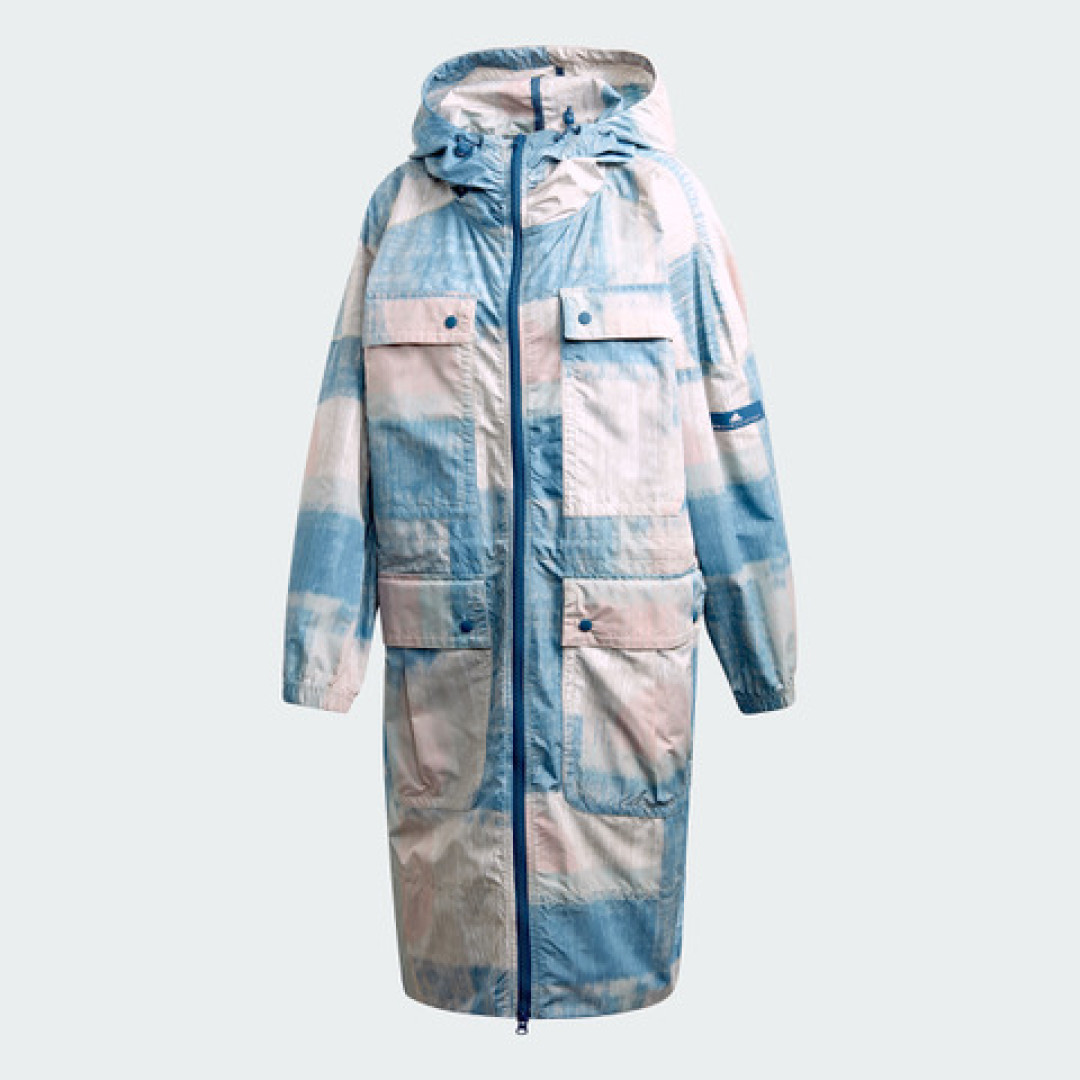 Парка adidas x Stella McCartney, 19 999 рублей (ТРЦ «Галерея»)