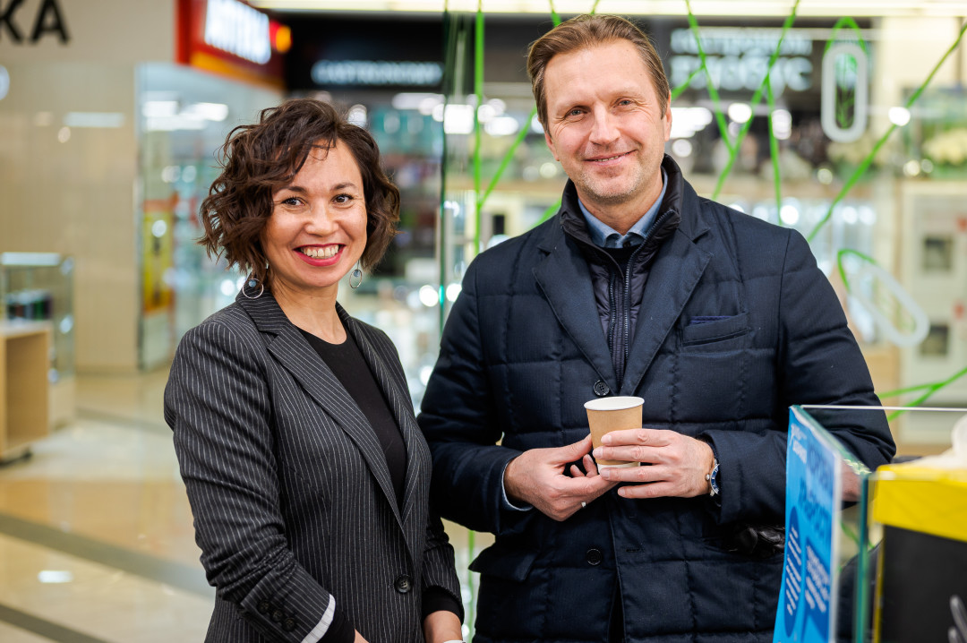 Элиза Савасина, Владимир Савасин