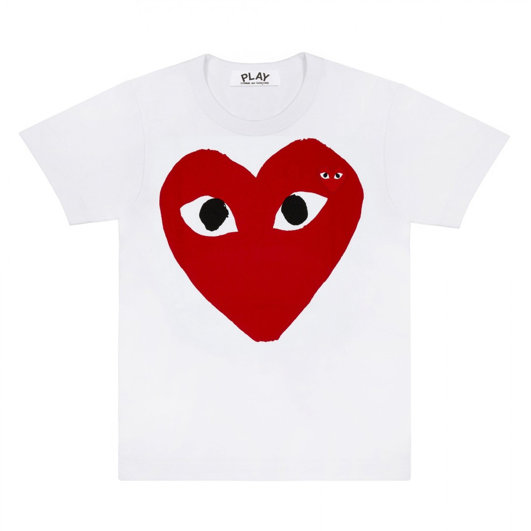 Женская футболка Comme des Garcons, 7 700 рублей (comme-des-garcons.spb.ru)