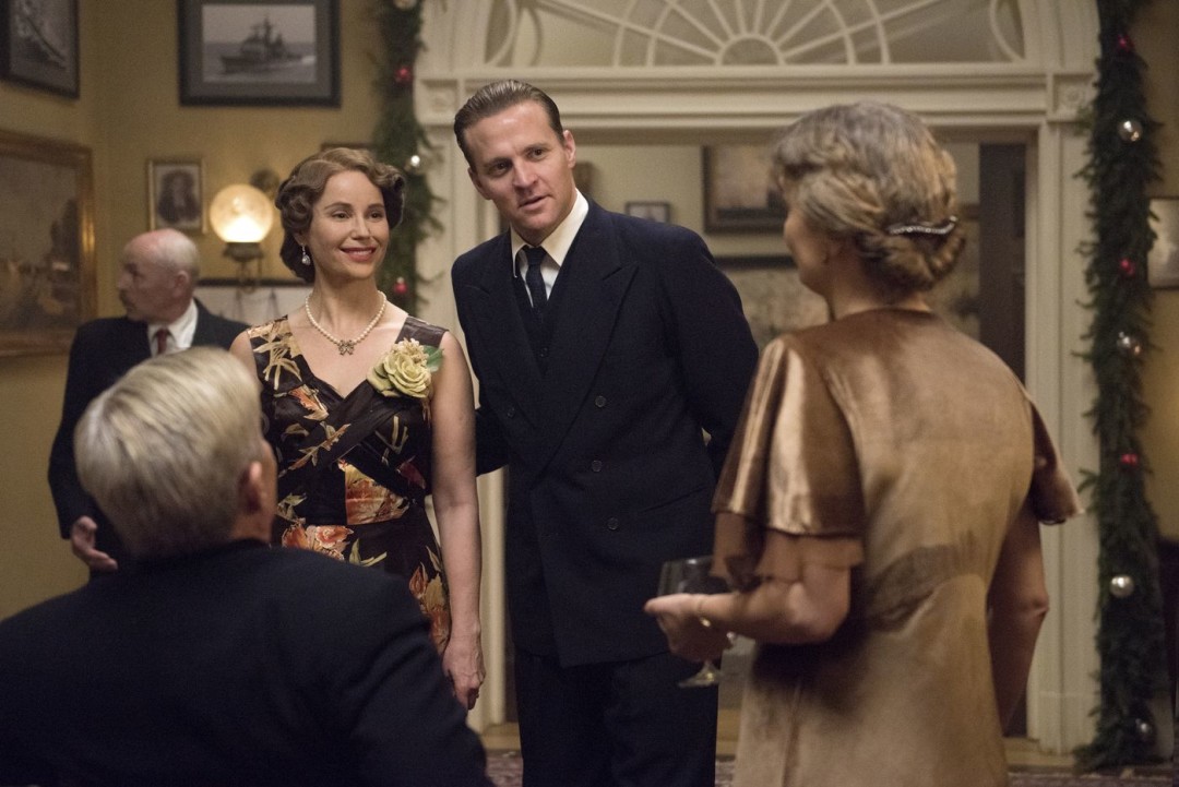 Одновременно со всем миром на more.tv состоится эксклюзивная премьера мини-сериала «Пересекая Атлантику» – участника основного конкурса Каннского