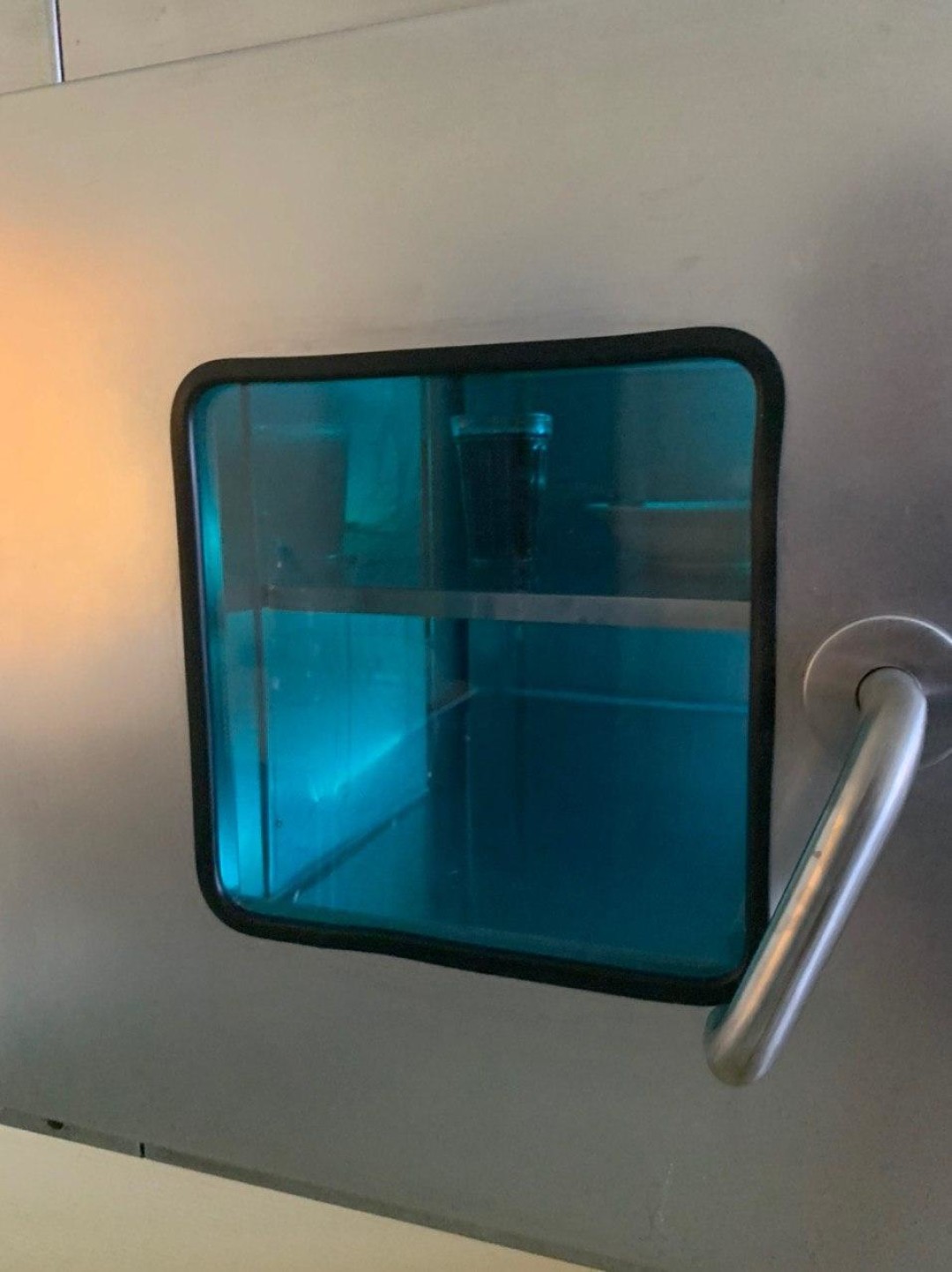 Стерилизатор, в который ставят еду