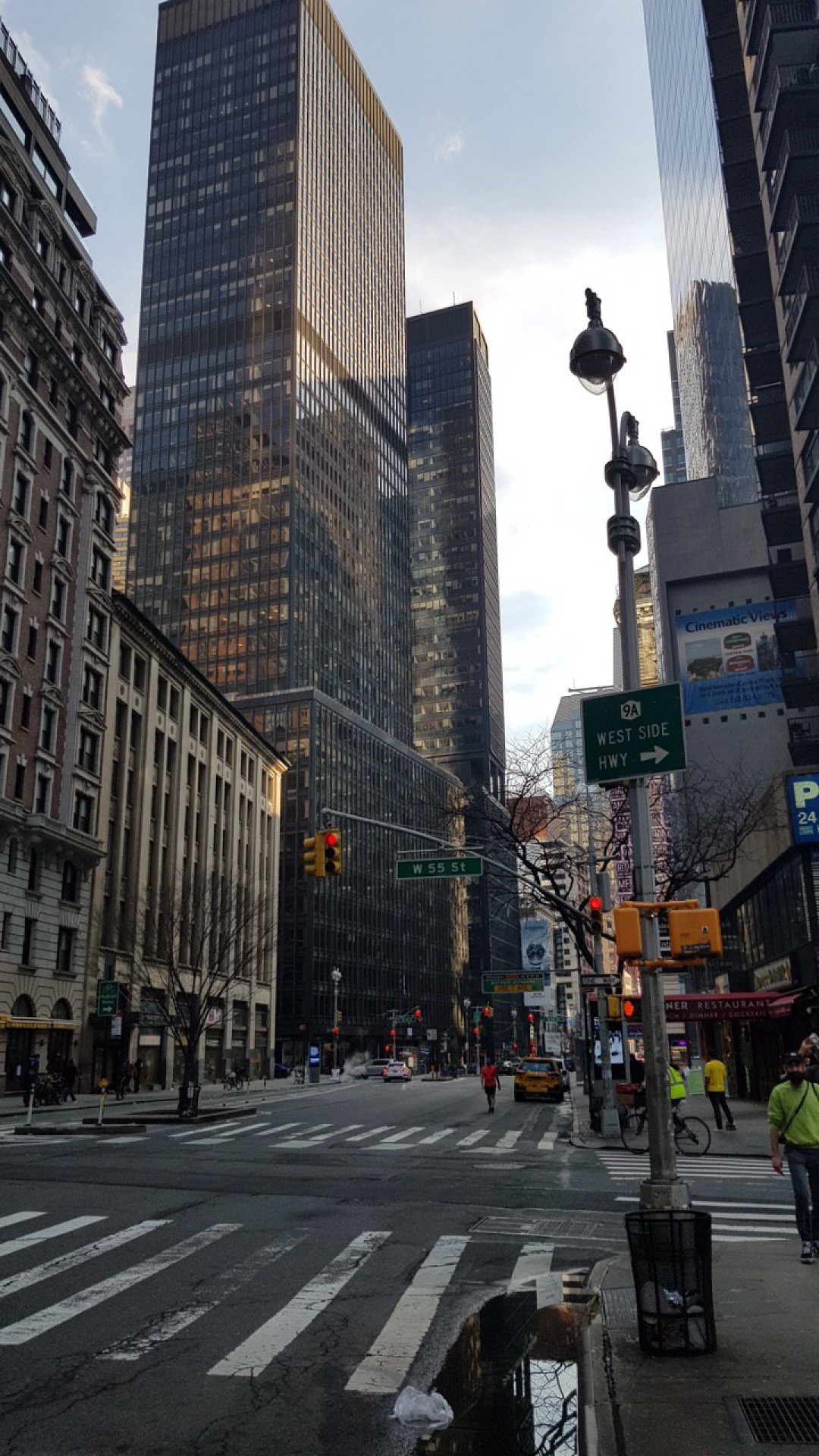 Бродвей в пятницу в 6 вечера