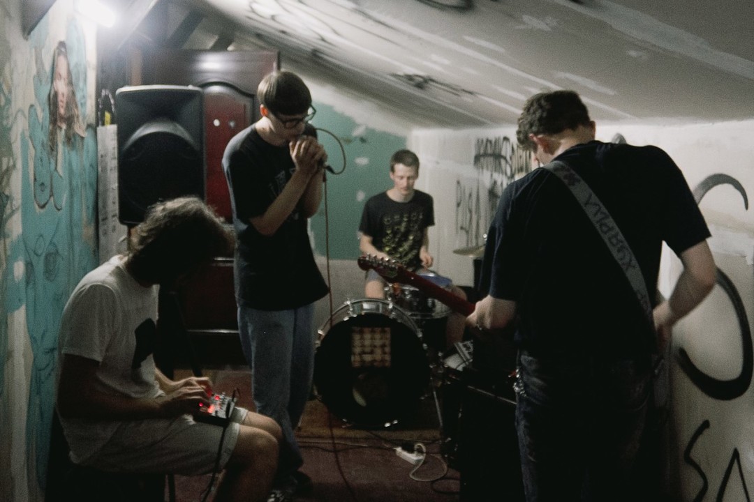 Второе выступление «телеэкрана» на репетиционной точке Raw Pop Syndicate — мансарде на «Красном треугольнике»