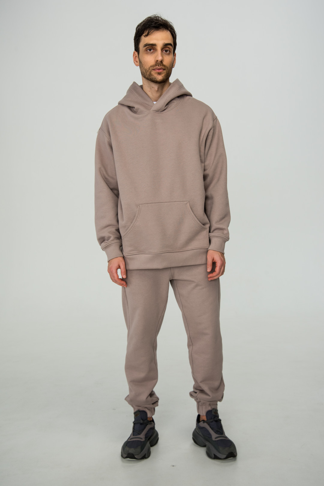 Мужские спортивные брюки Latrika, 11 100 рублей (latrika.com)