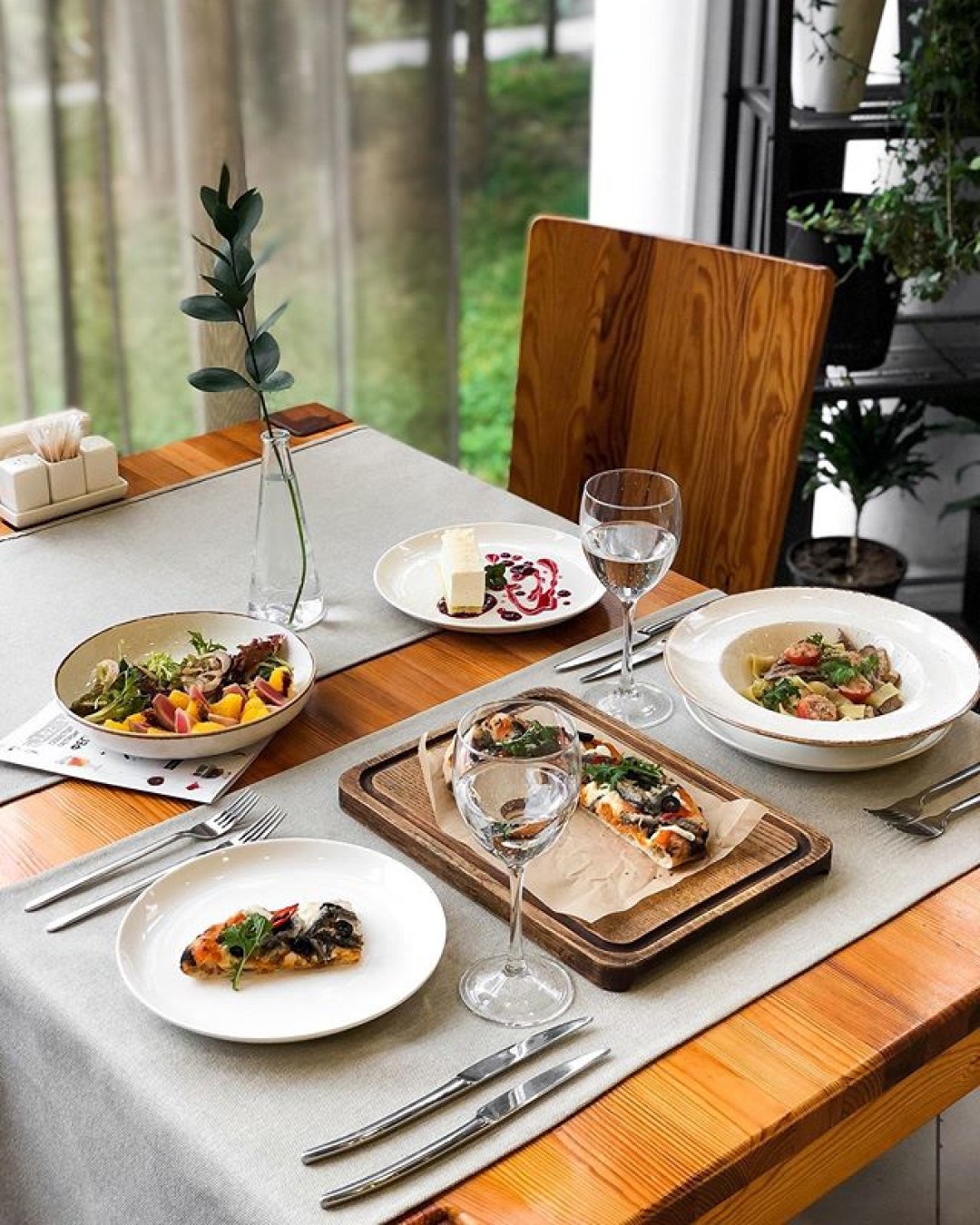 Дегустационный сет в Grass cafe в рамках февральского фестиваля "Крым на тарелке". Фото: Изет Мустафаев