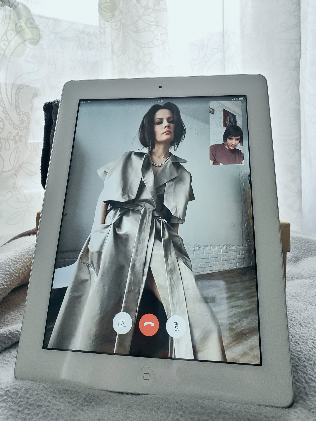 Посмотрите на новый лукбук ANN POLYAKOVA – он полностью снят на веб-камеру.  В самоизоляции! | Sobaka.ru