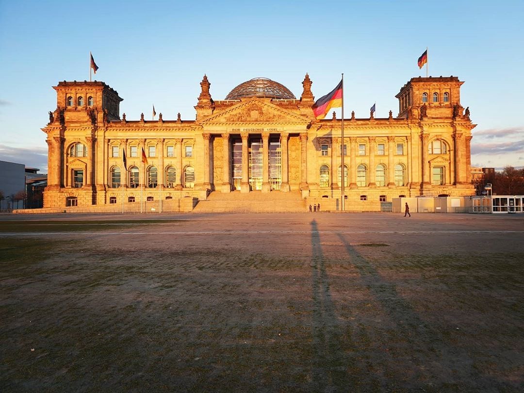 Рейхстаг Фото: @robertabroobi