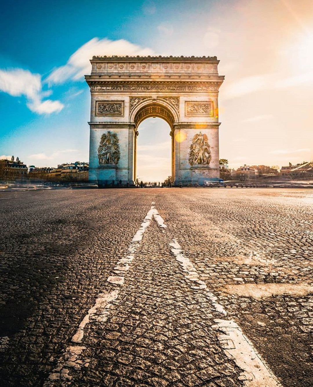 Триумфальная арка Фото: @nohcab.photographie