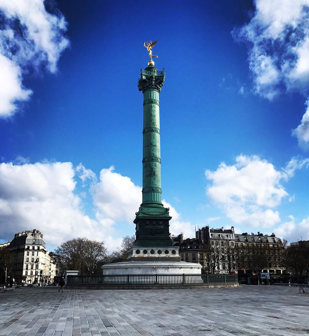 Площадь Бастилии Фото: @my_little_librairie