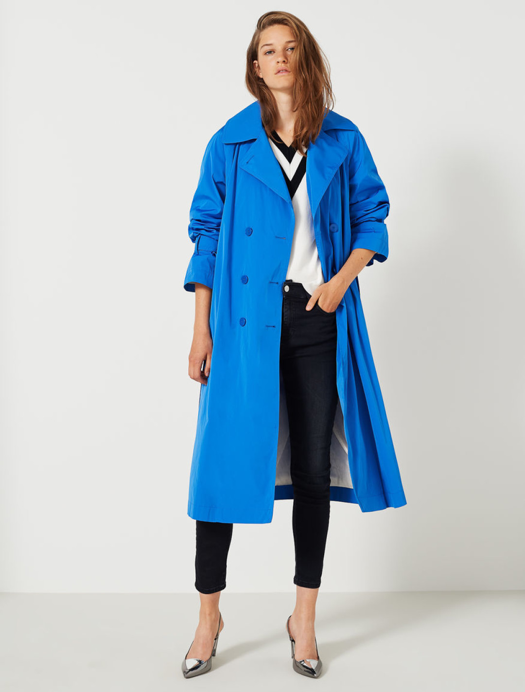 Тренч, джемпер и джинсы, все Marella