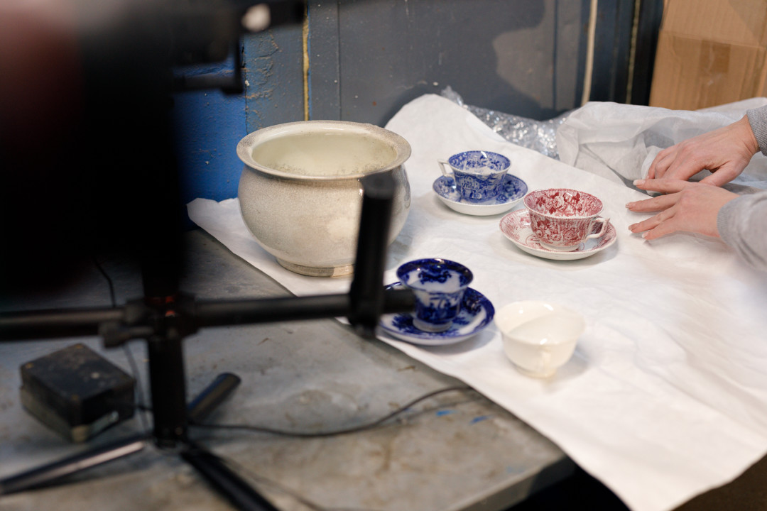 Английская посуда XVIII века. Потрясающе тонкая работа и отличная сохранность