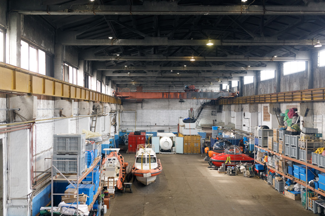 Здесь хранится техника и оборудование, которое используют в экспедициях ЦПИ РГО