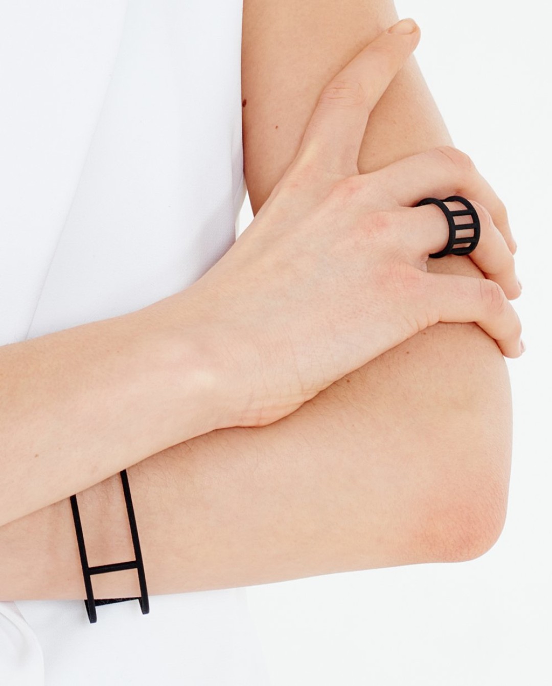 Кольцо Luch, 1 100 рублей (luchdesign.store)