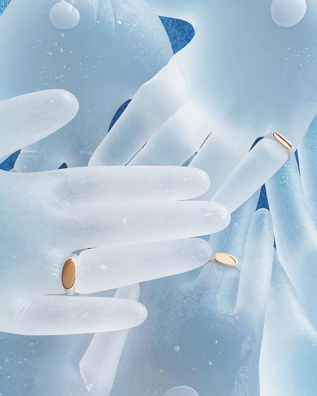 Кольцо-печатка DGLS, от 2 600 рублей (instagram.com/dgls_crft)