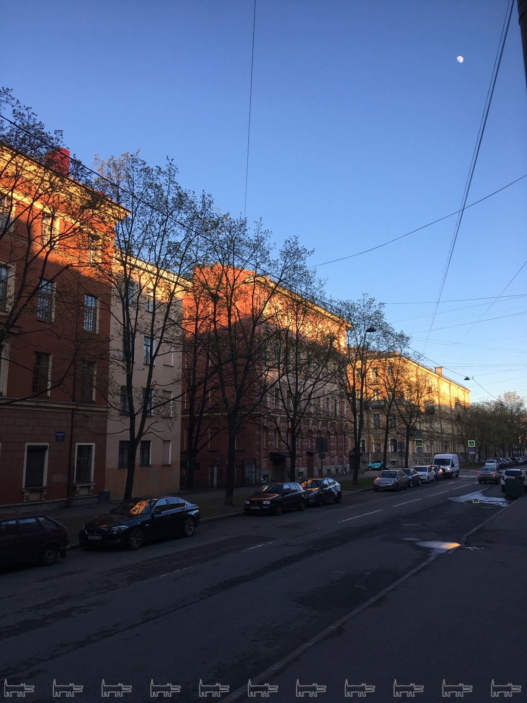Вид из окна на закате, снятый с помощью SE первого поколения