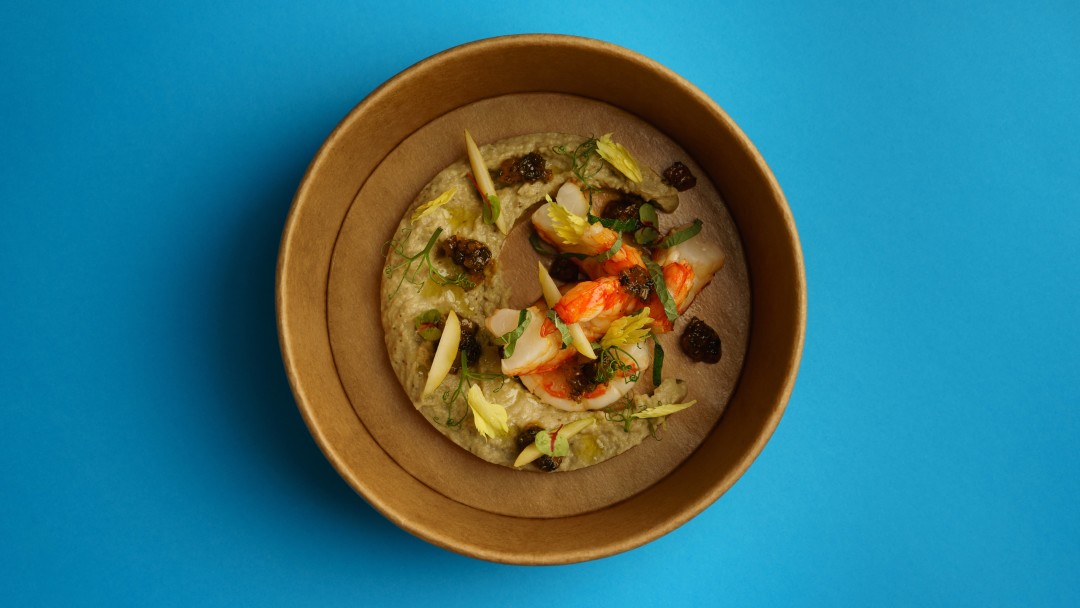 Креветки на гриле с бабаганушем