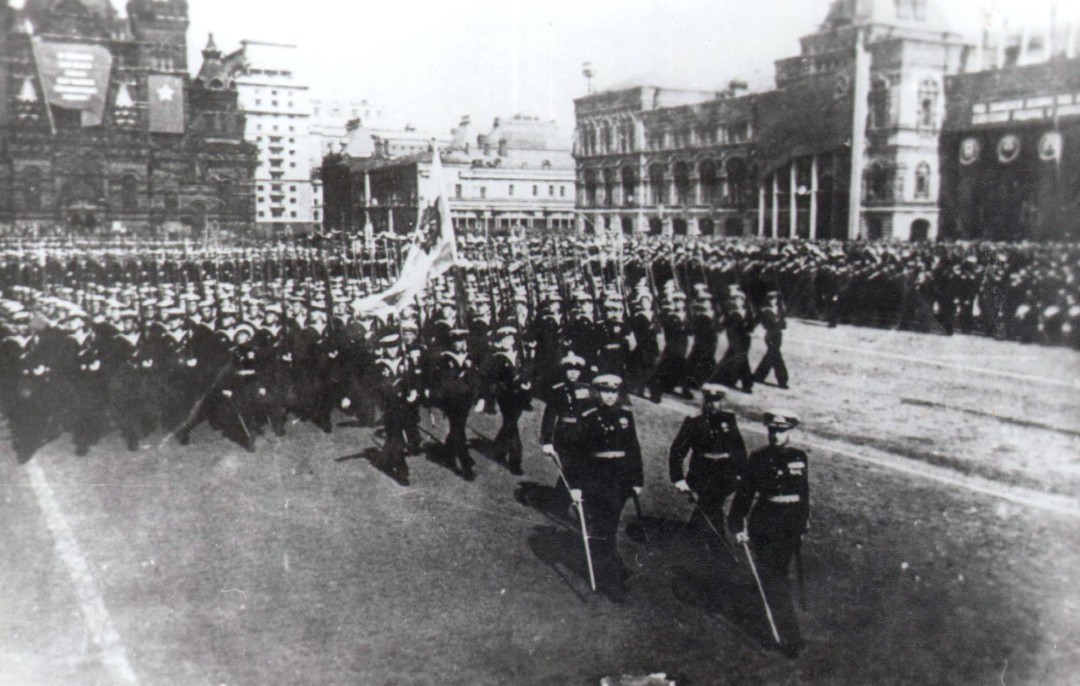 Николай Игнатович на Параде Победы в 1945 году